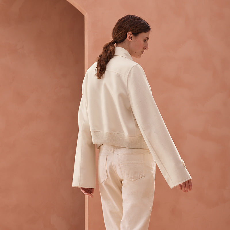 Veste Femme Courte en Cuir de Mouton – Style Rétro Élégant, Blanc Crème