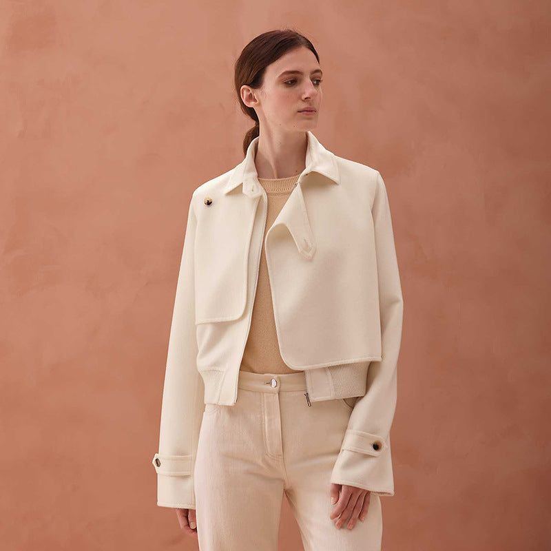 Veste Femme Courte en Cuir de Mouton – Style Rétro Élégant, Blanc Crème