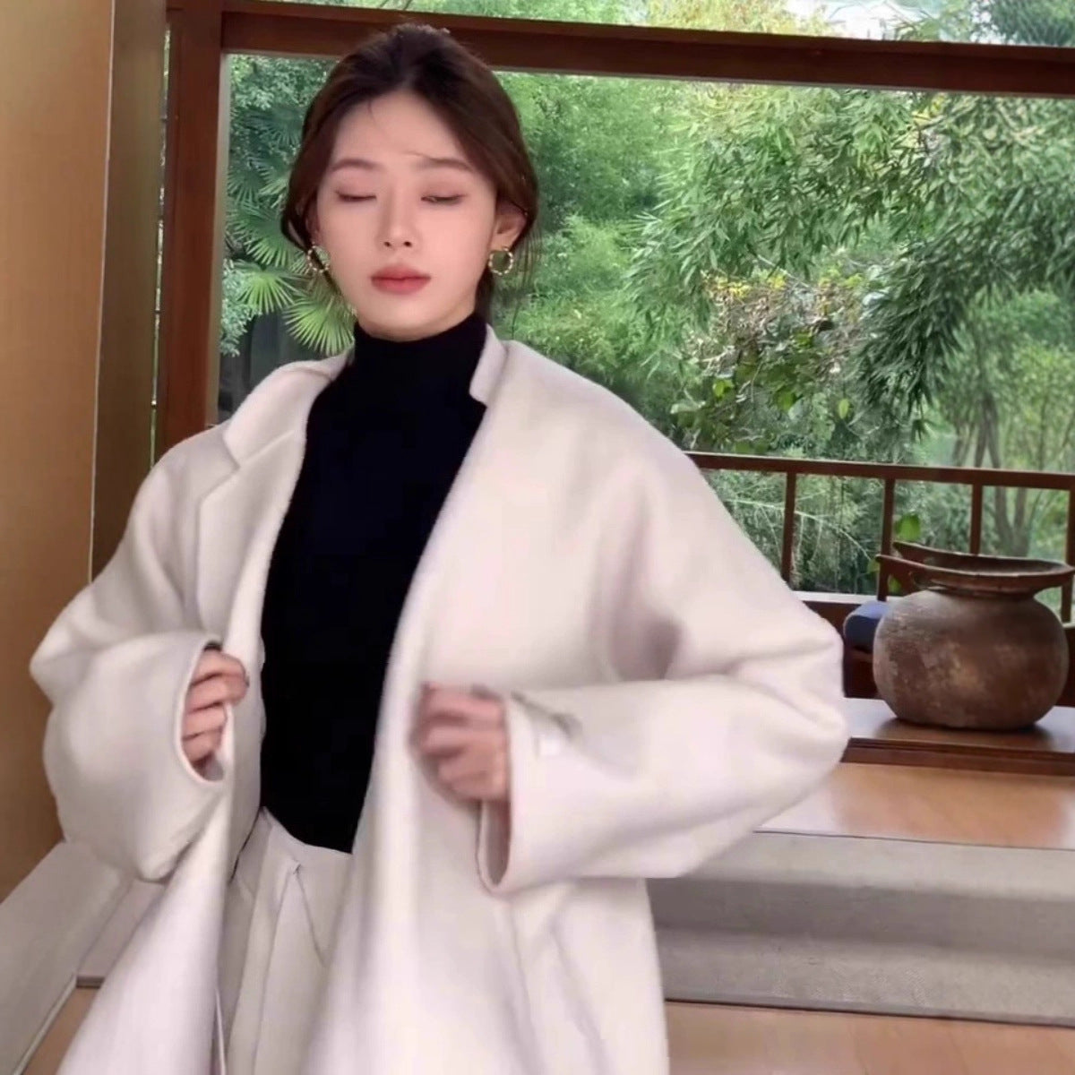 Haut Femme basic à Manches Bouffantes et Col Montant